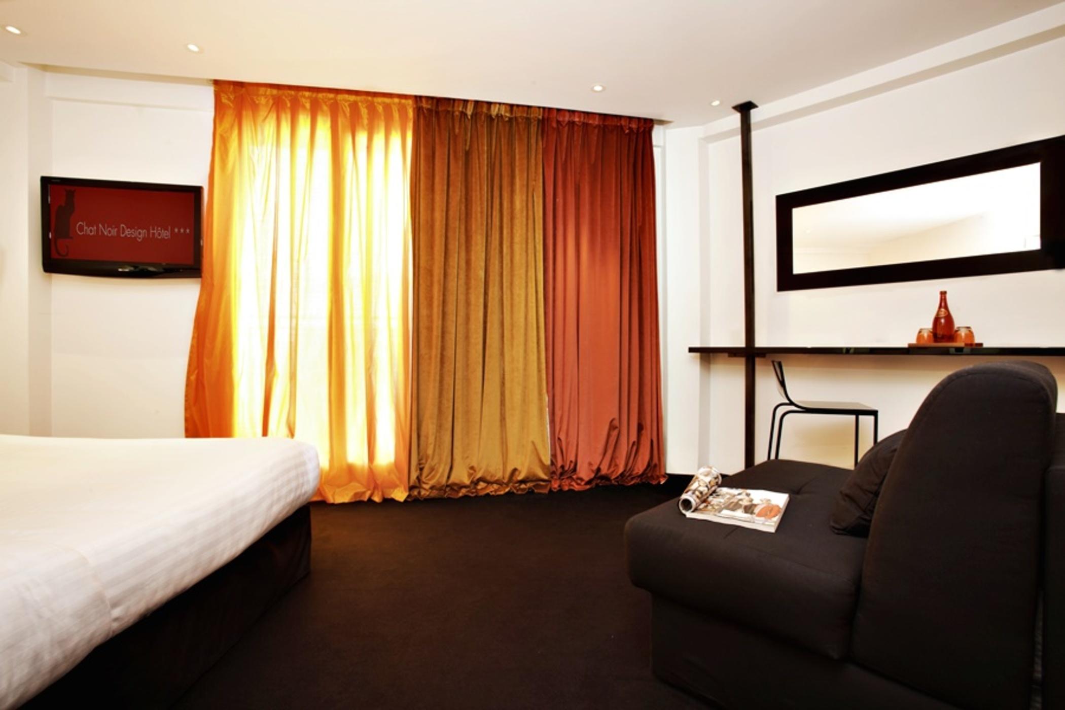 Hotel Le Chat Noir Parigi Esterno foto