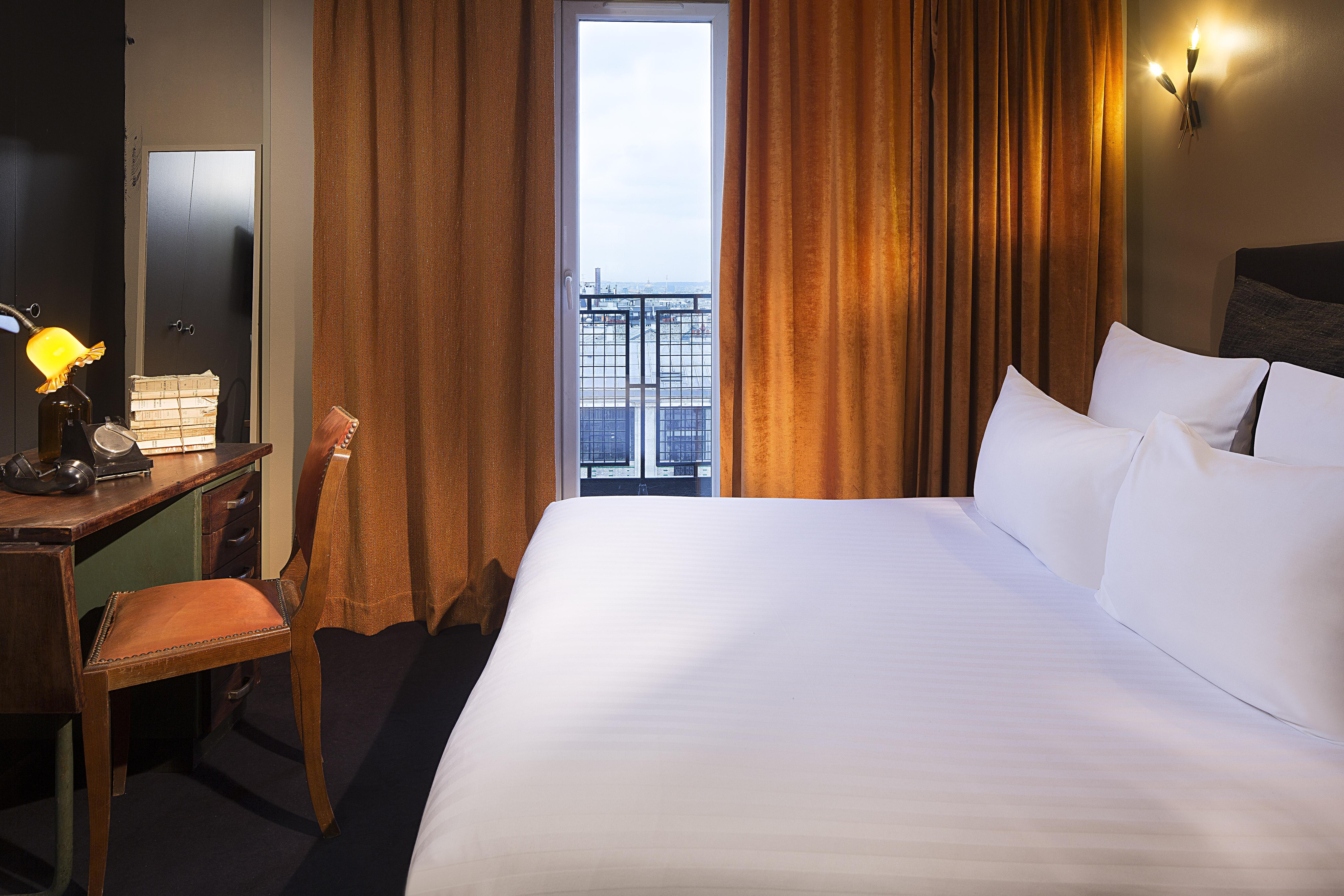 Hotel Le Chat Noir Parigi Esterno foto