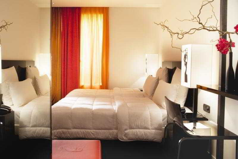 Hotel Le Chat Noir Parigi Esterno foto