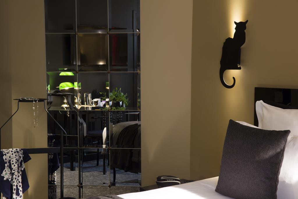 Hotel Le Chat Noir Parigi Esterno foto