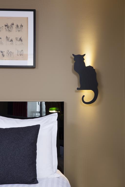Hotel Le Chat Noir Parigi Esterno foto