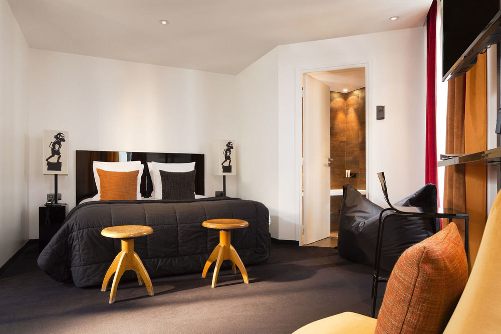 Hotel Le Chat Noir Parigi Esterno foto